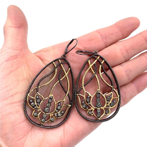 VT Luxe Open Work Lotus Flower Drop Earrings NWOT - Picture 8 of 13